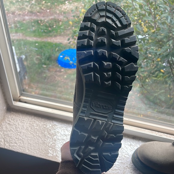 Like new! - Picture 2 of 3